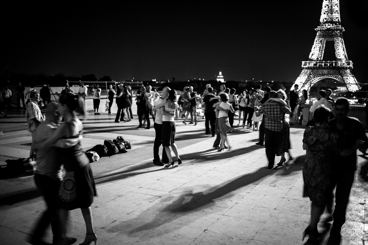 Tango sous la Tour Eiffel