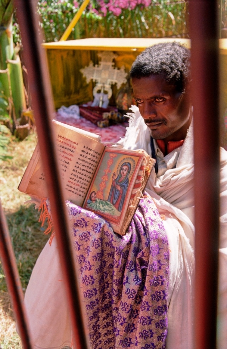 il custode delle sacre reliquie ad Axum