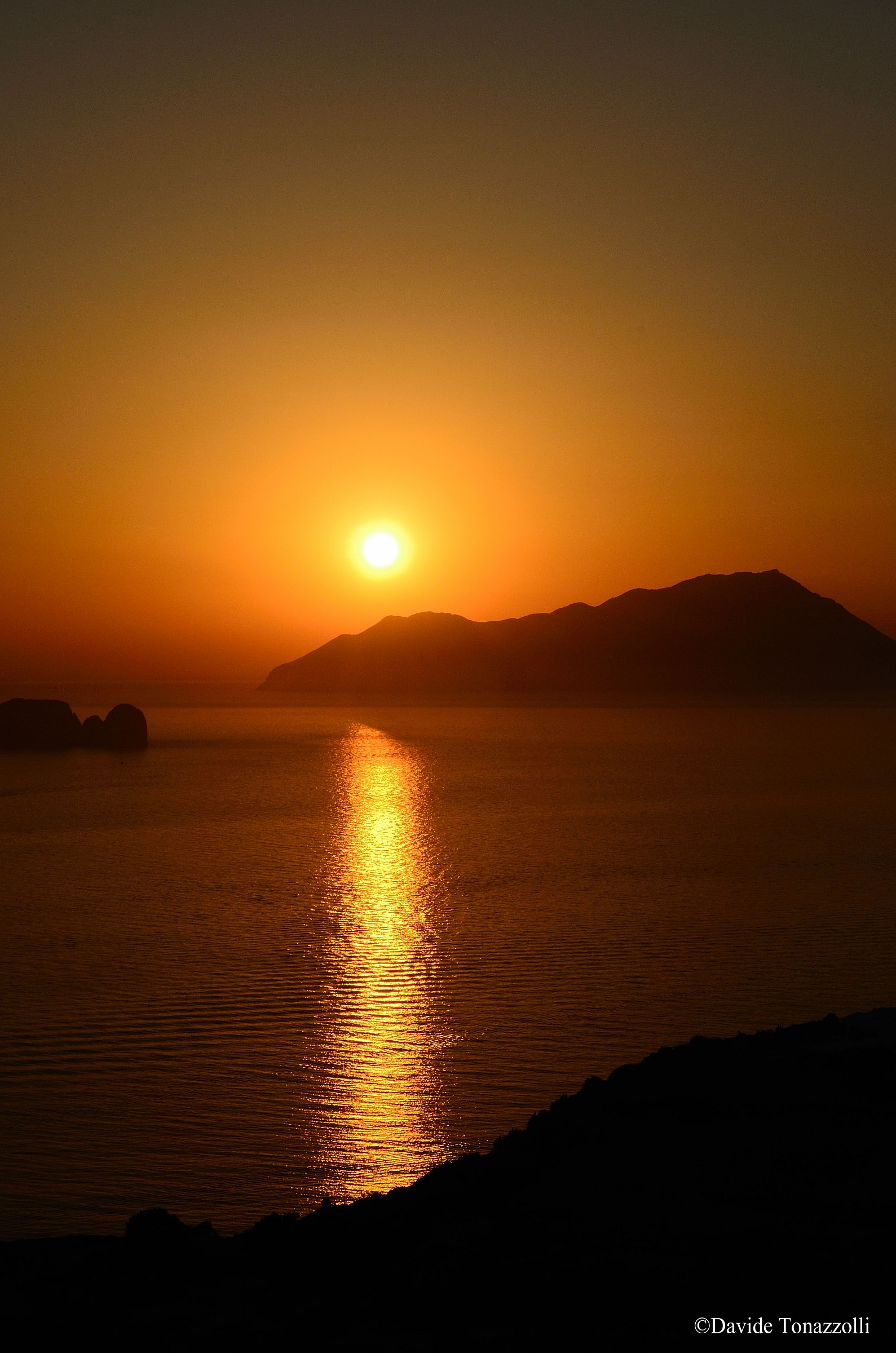 Sotto un cielo rosso magico