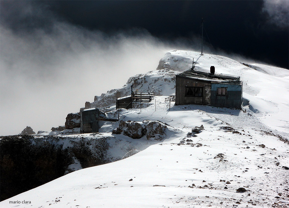 Capanna Punta Penia - Marmolada