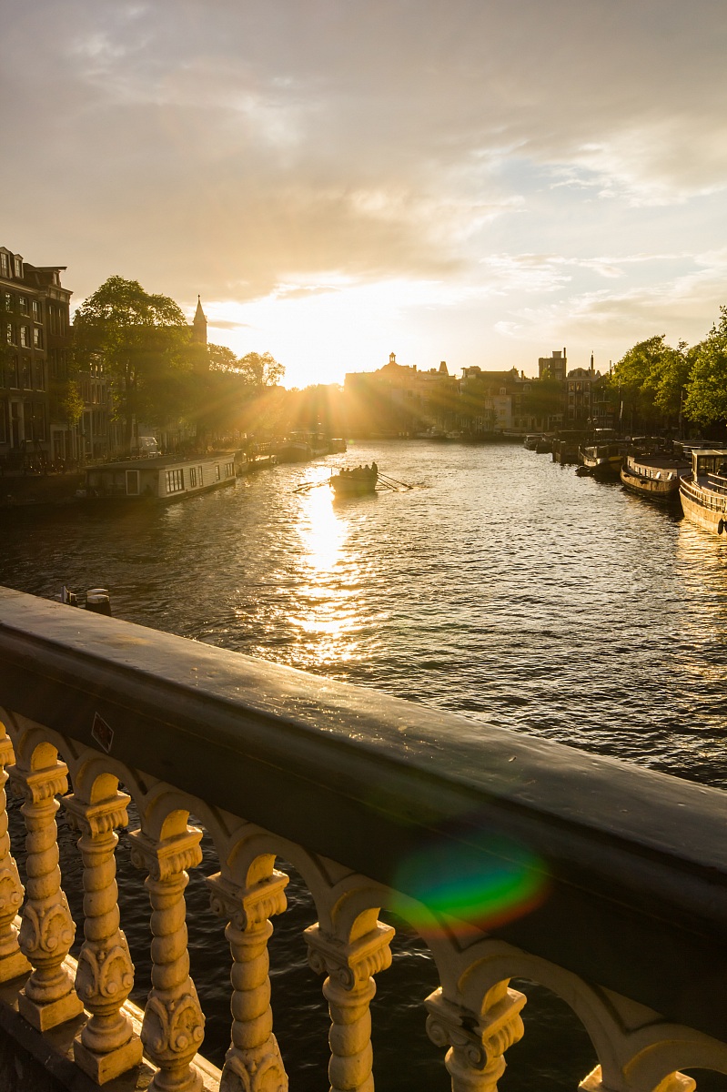 Sul fiume ad Amsterdam