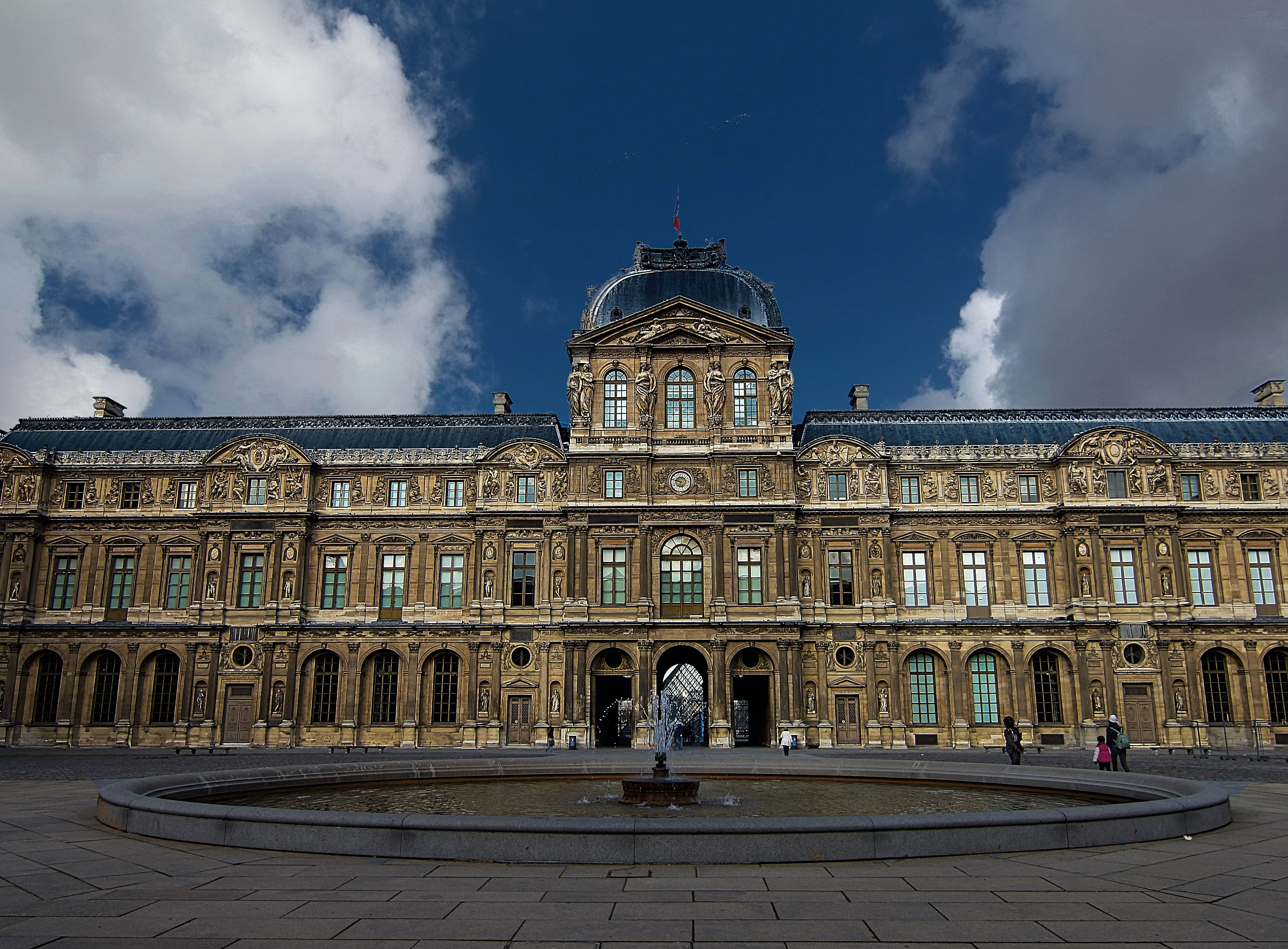Louvre II