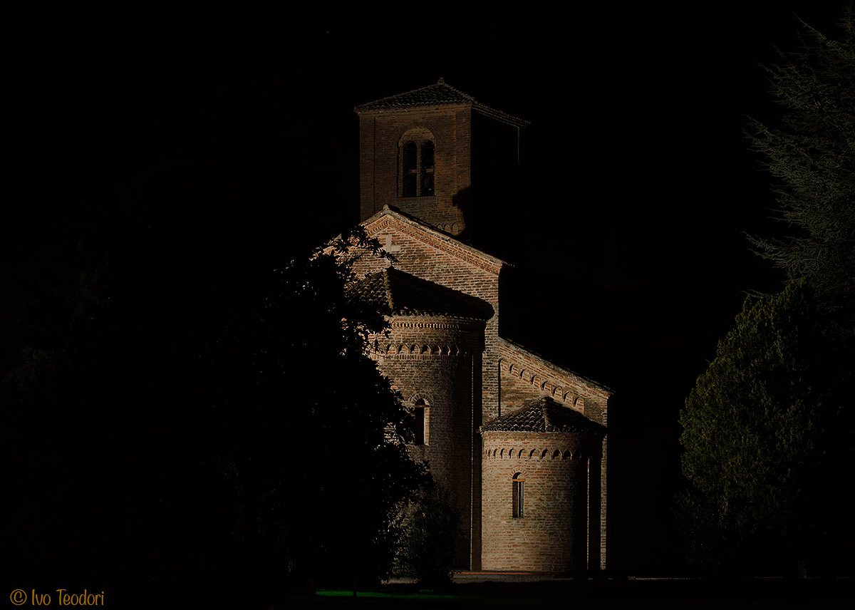 Romanesque church of St. Vitus-Fe.