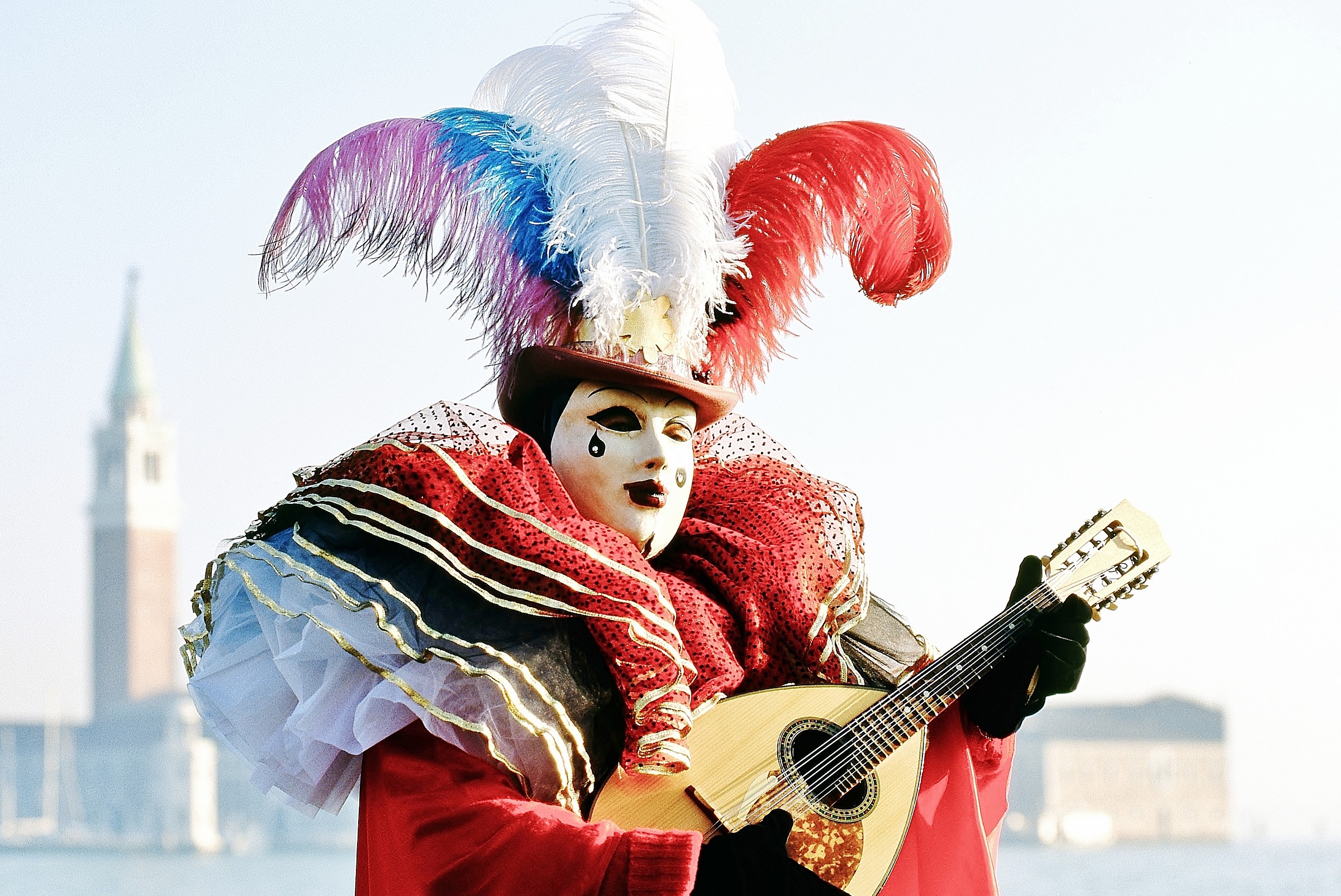 Maschera con mandolino