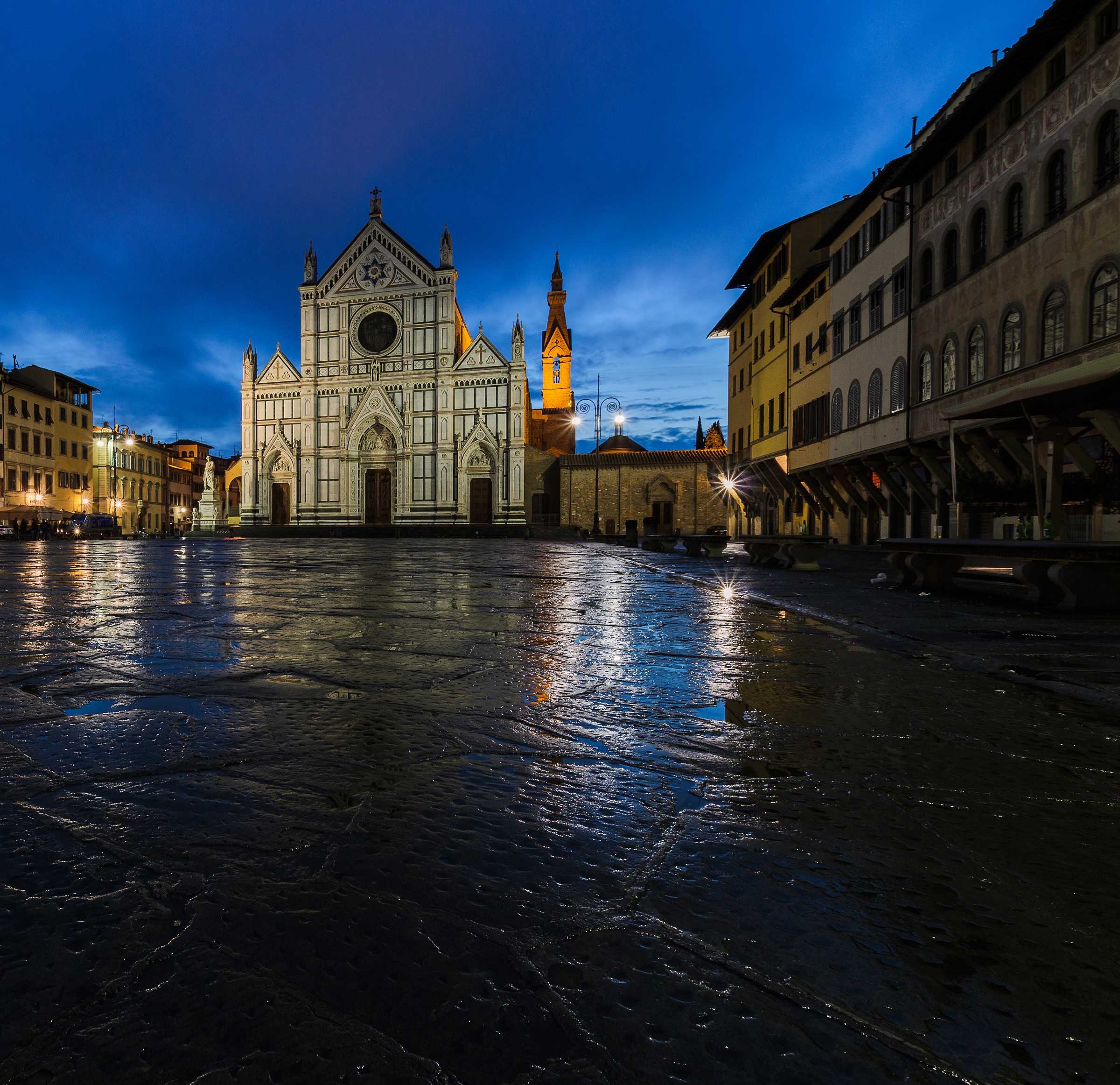 Square and Basilica di Santa Croce - Florence