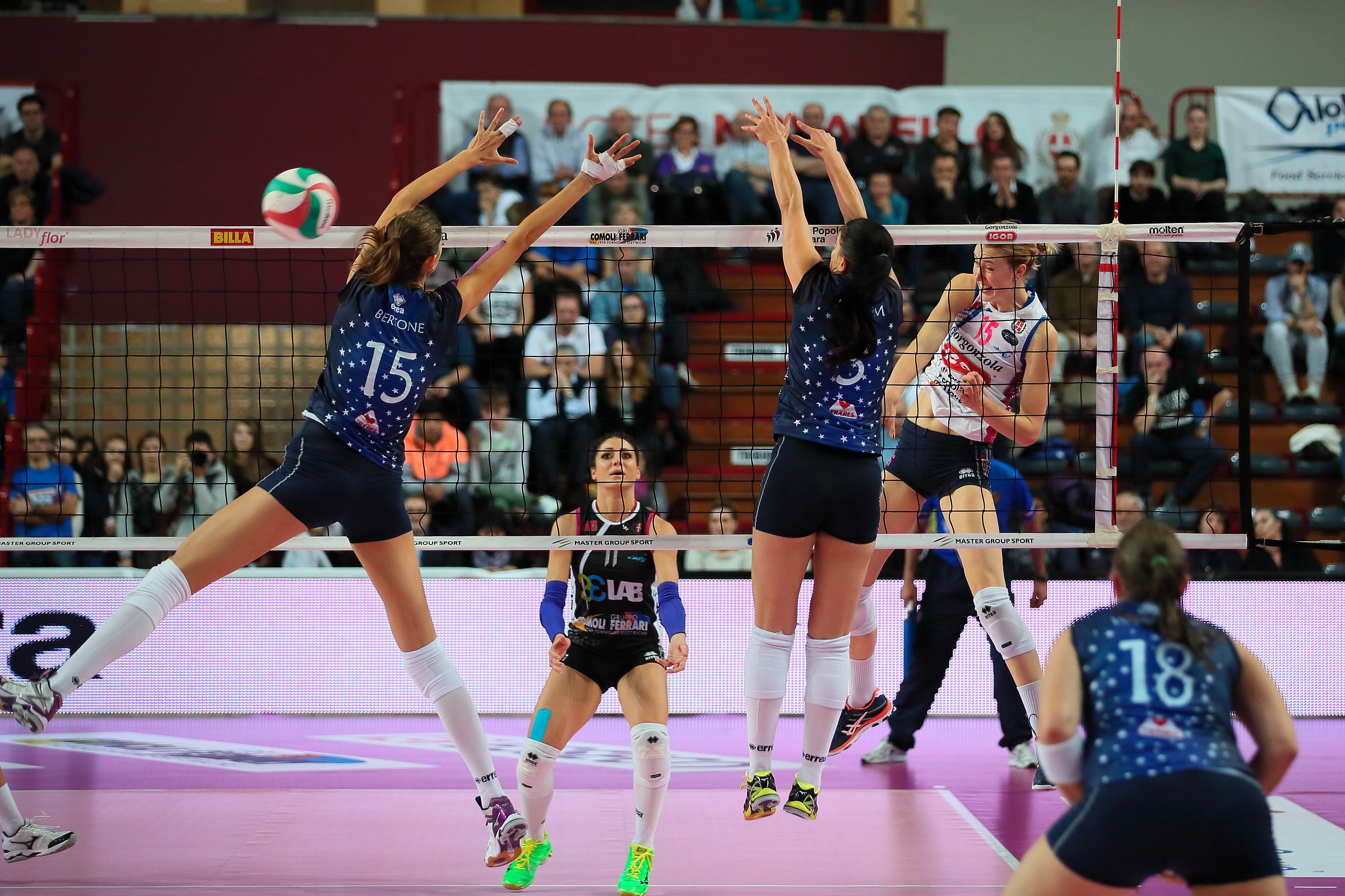 Passando Oltre il muro