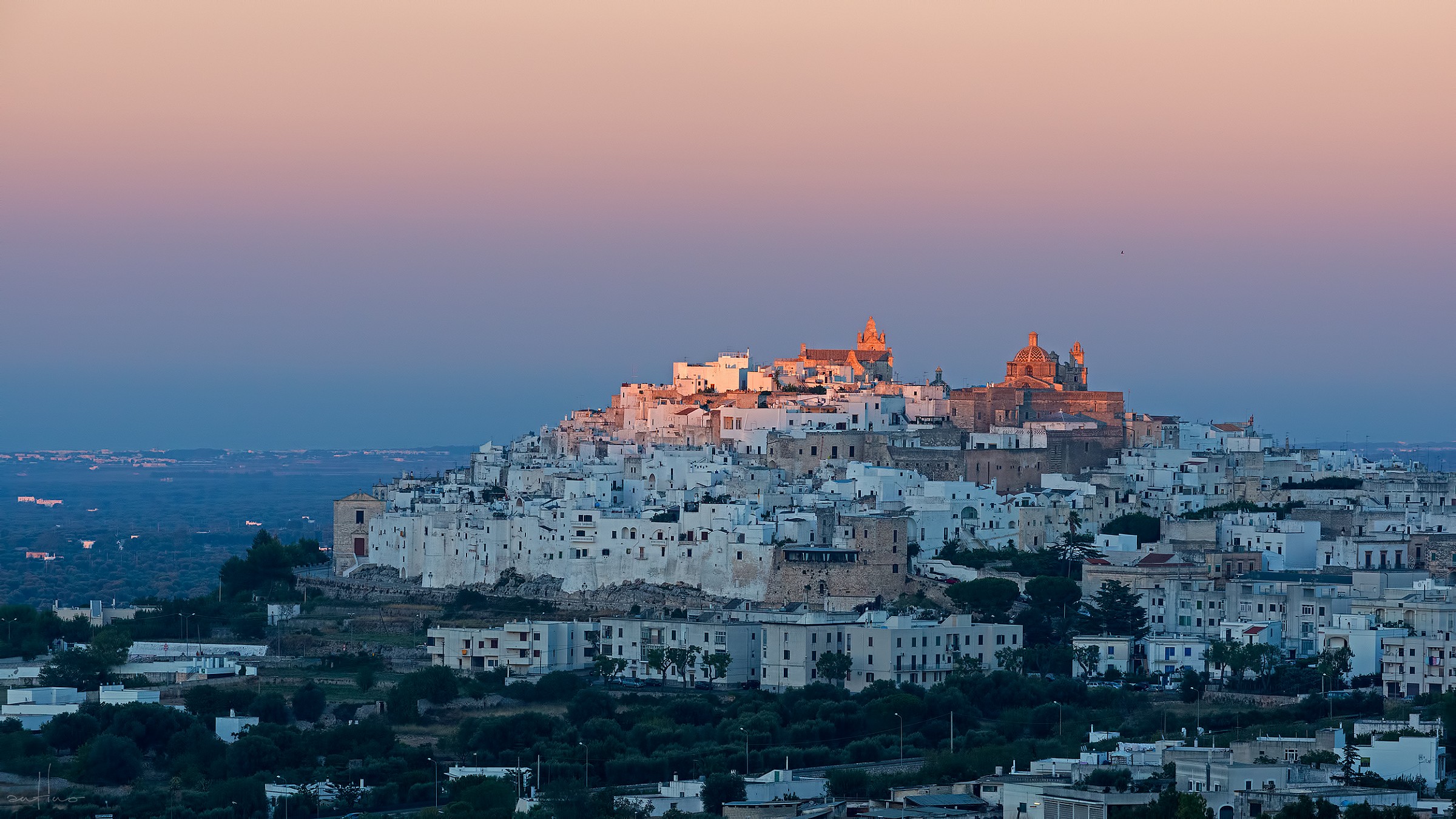Sole al tramonto su Ostuni