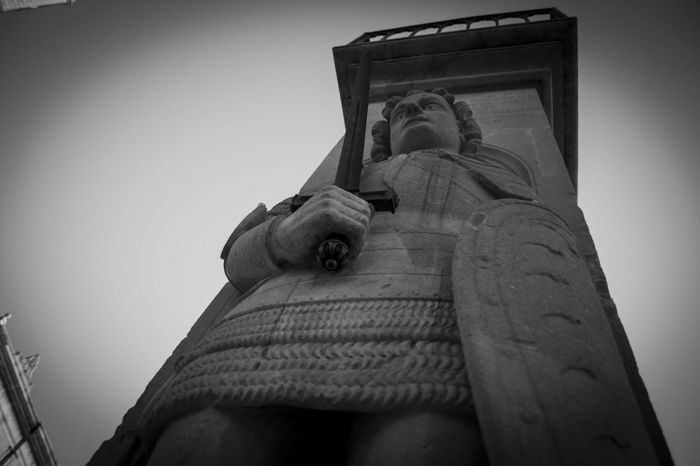 Ai piedi del templare