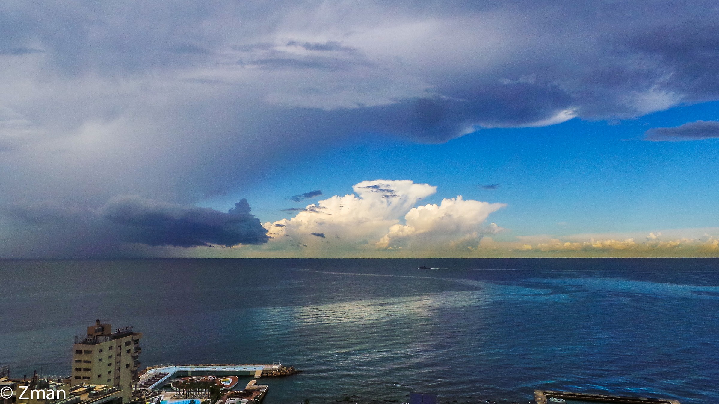 Si presenta come una tempesta è in arrivo