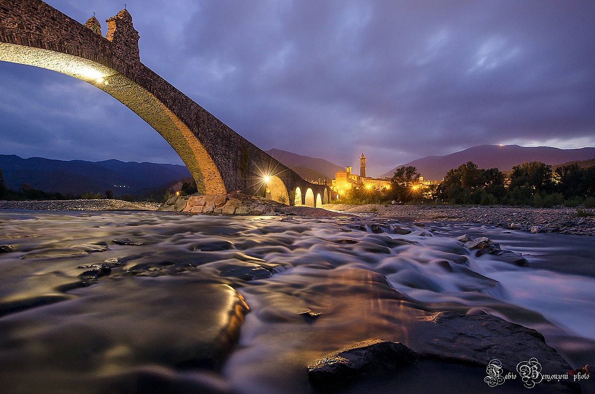 un ponte il suo fiume la sua storia