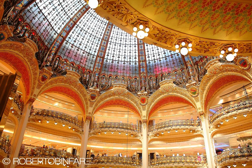 Galeries Lafayette, laterale