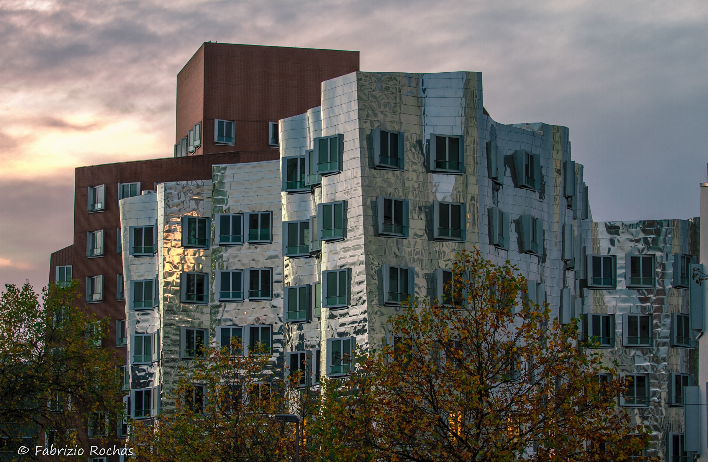 Dusseldorf_Gehri_Builing_1