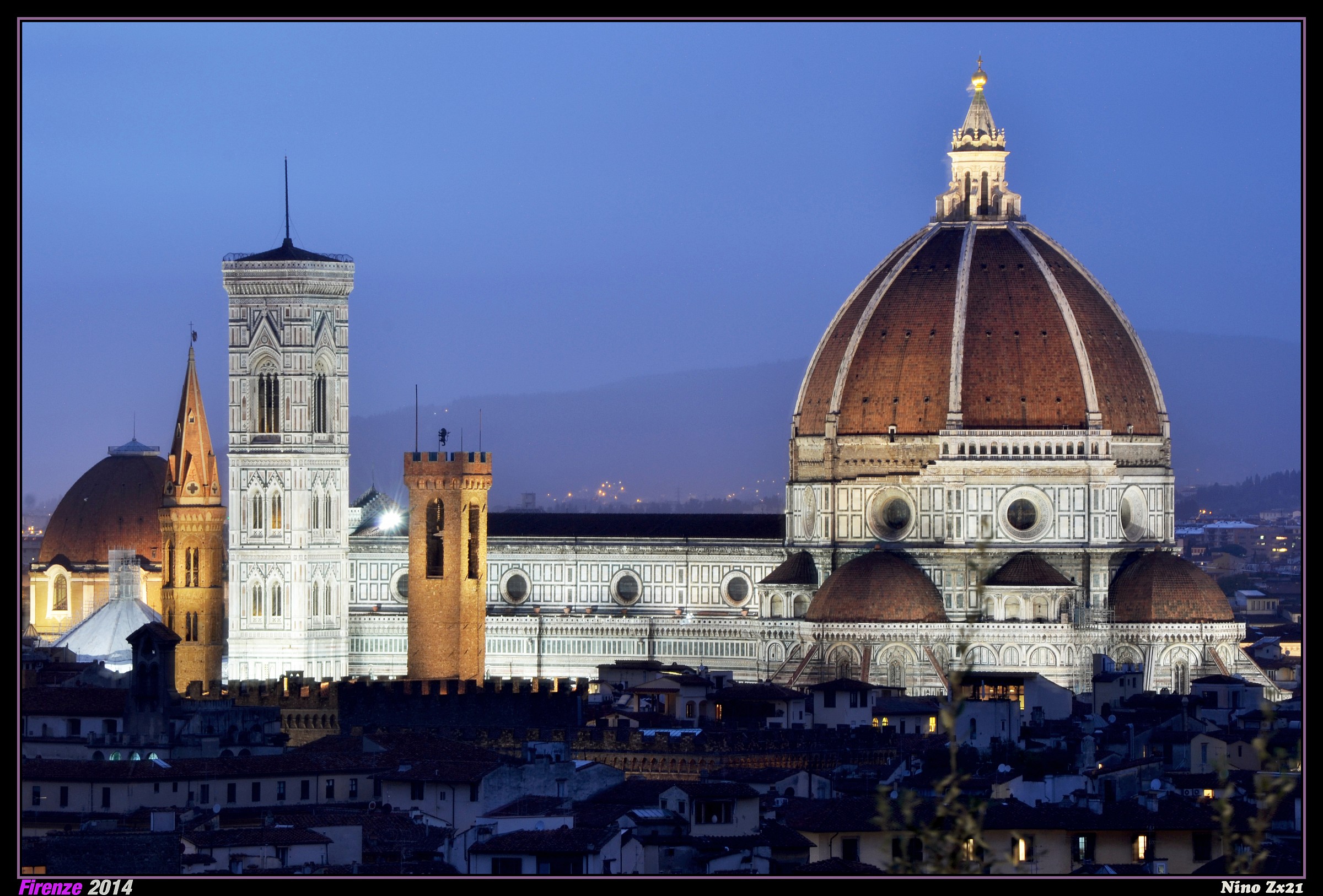Firenza's Basilica at night