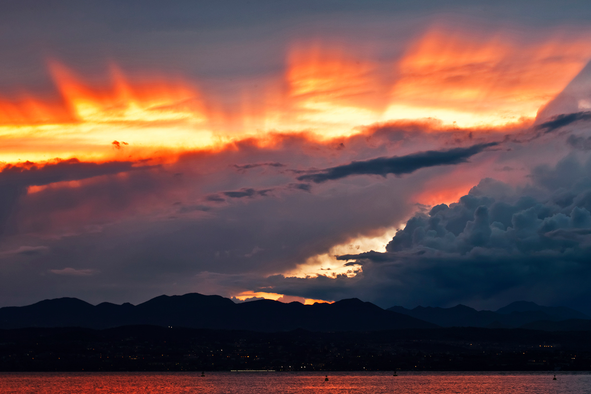 Sirmione ( tramonto infuocato )