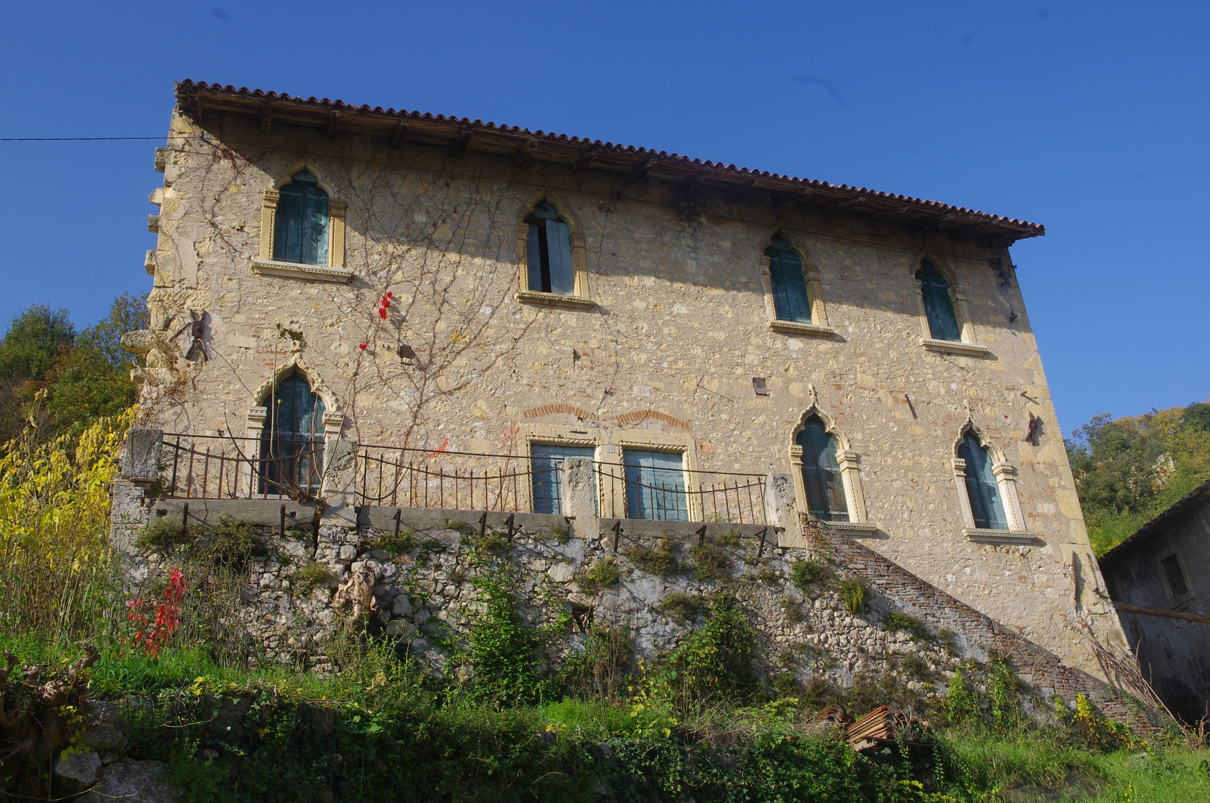 Villa iron Val Liona