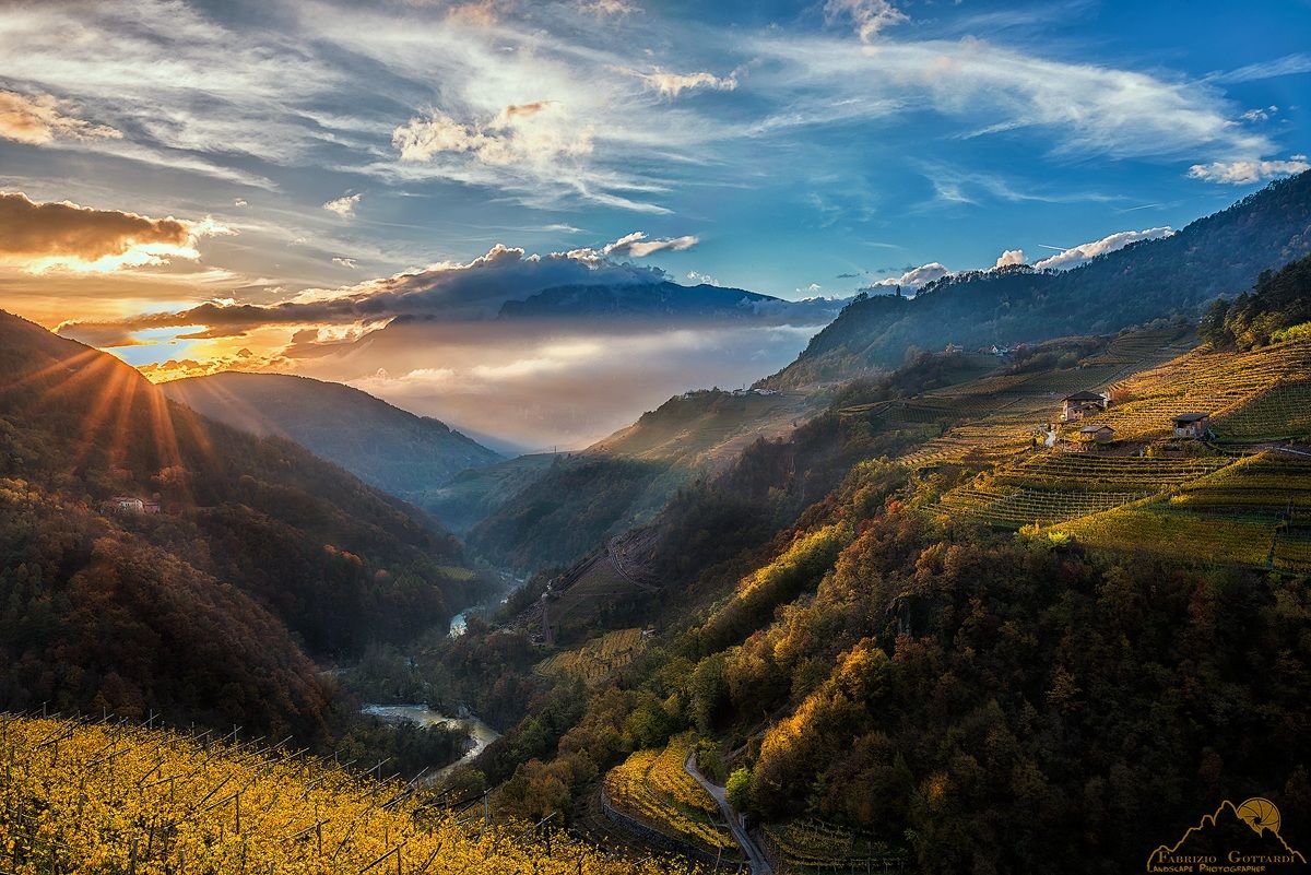 The colors of a valley.
