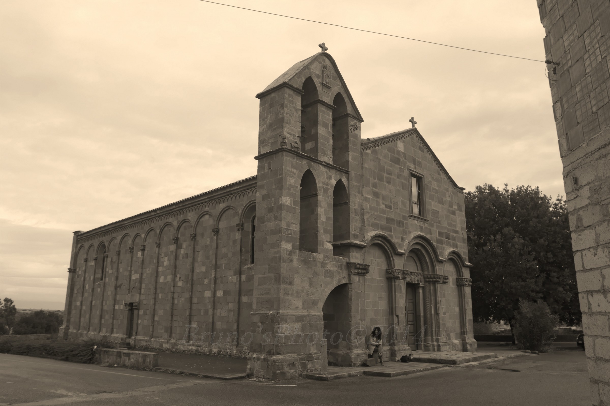 Basilica di San Pietro apostolo a Zuri - esterno
