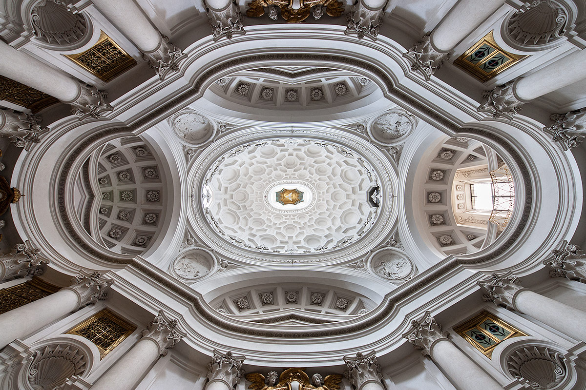 San Carlo alle Quattro Fontane head up