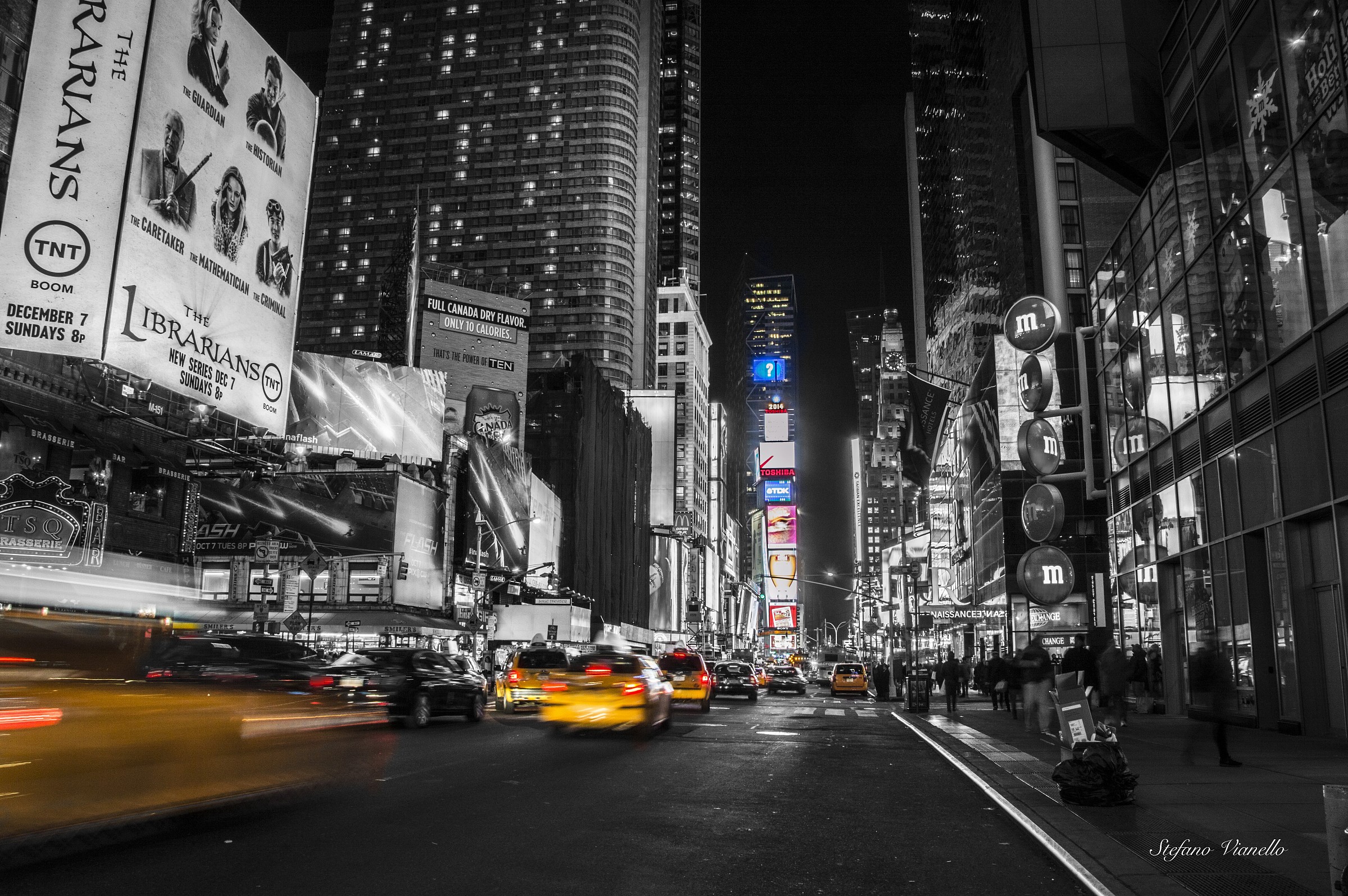 Times square black and white and yellow .......!