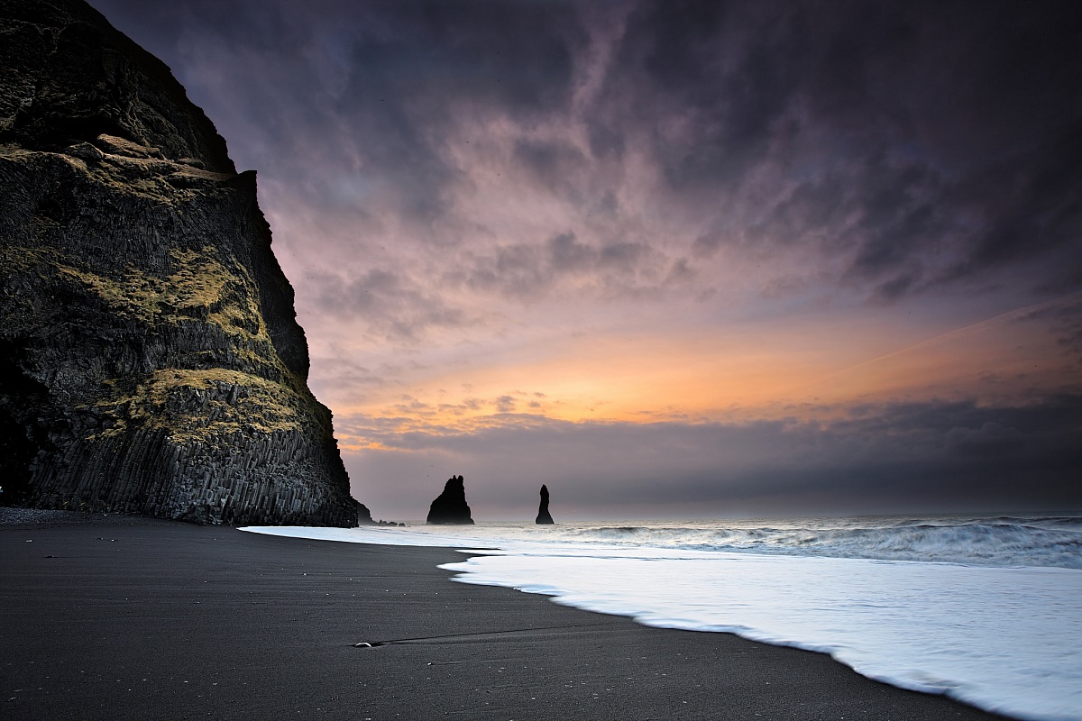 Reynisfjara at dawn