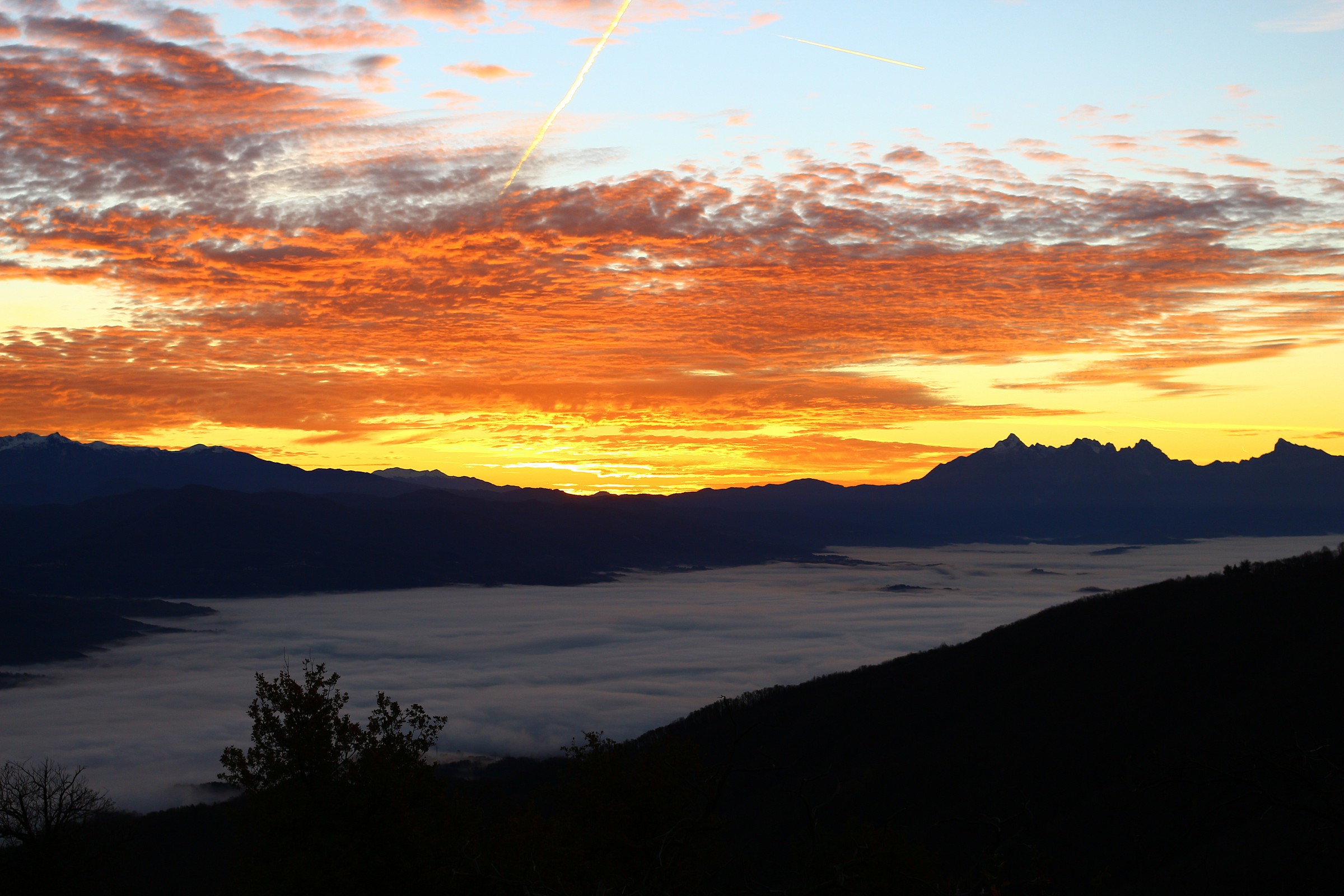 Sunrise on the Apuan