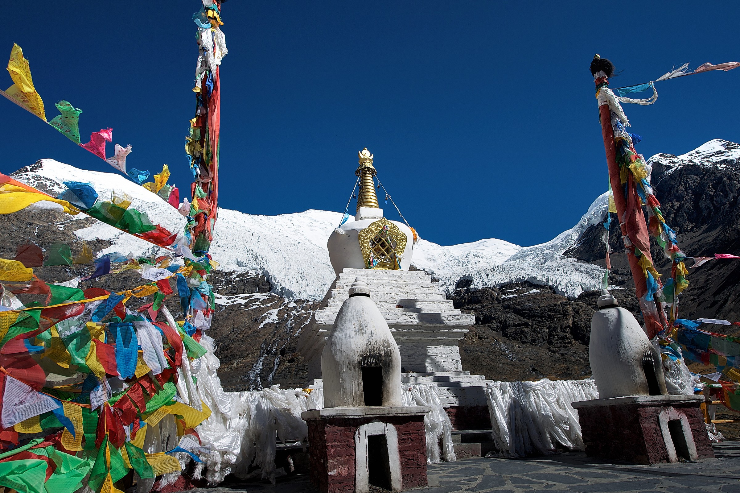 Step Tibetan to 4700 meters