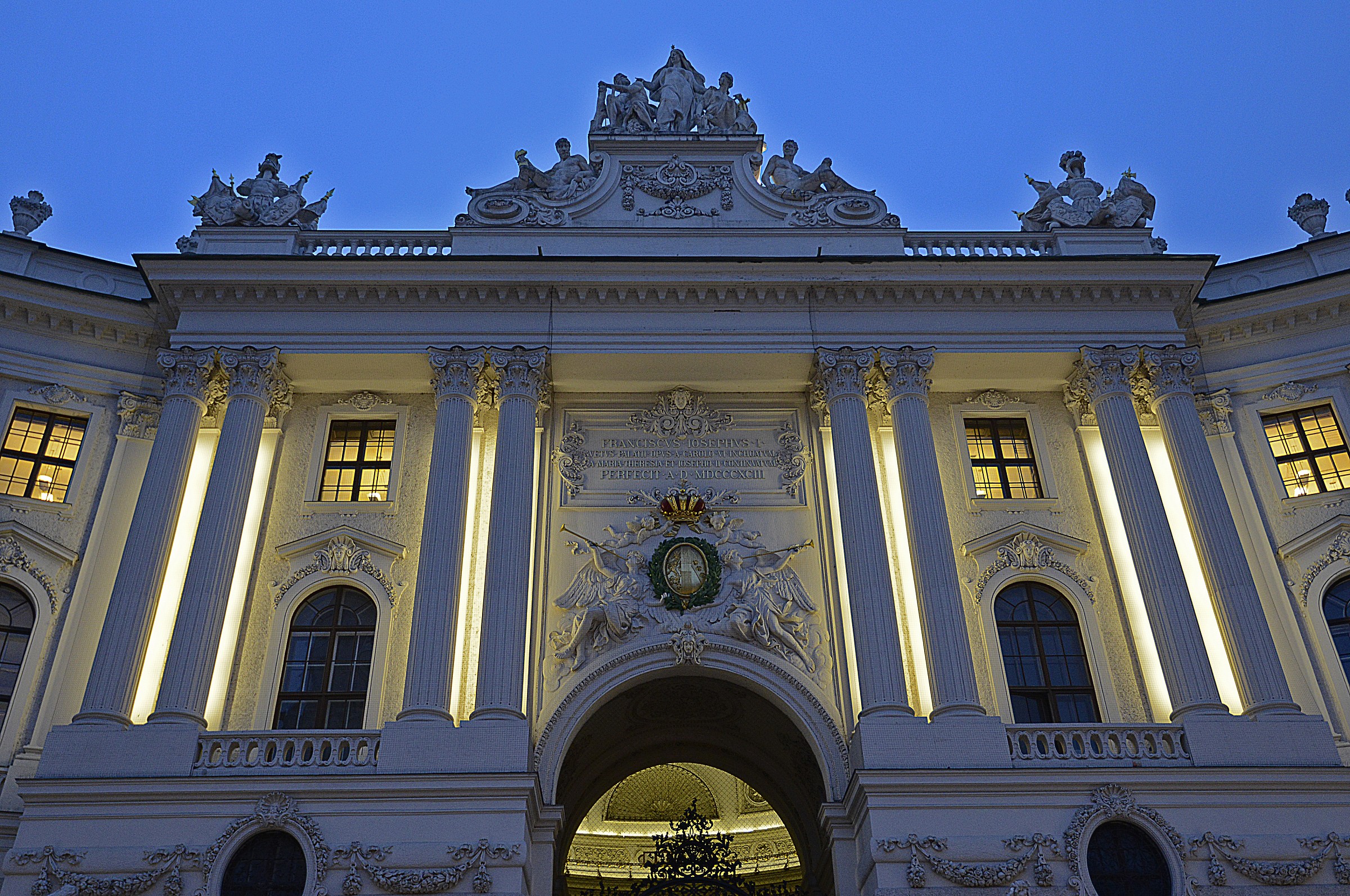Palazzo Hofburg,Vienna              Paesaggio Urbano