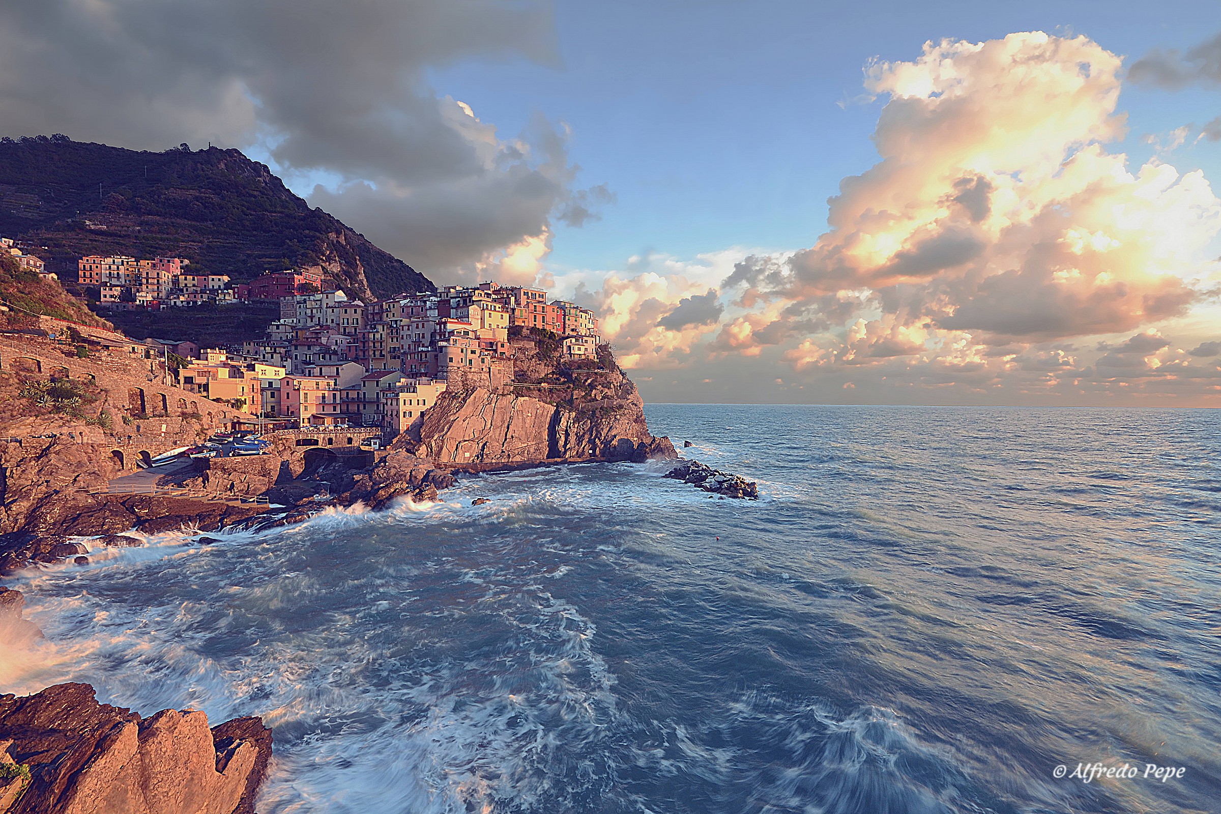 Manarola golden hour