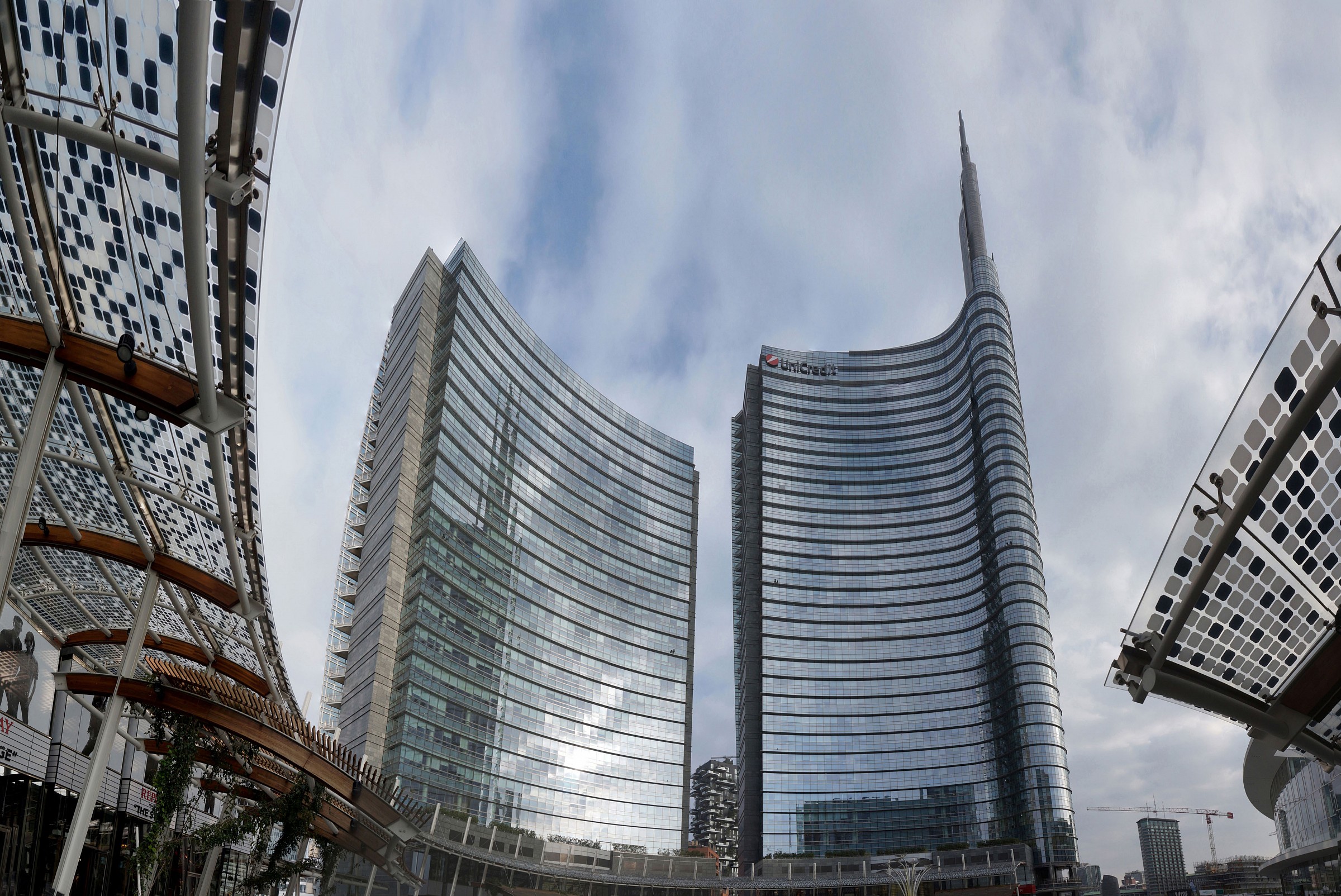 Piazza Gae Aulenti - Torri Unicredit B e A