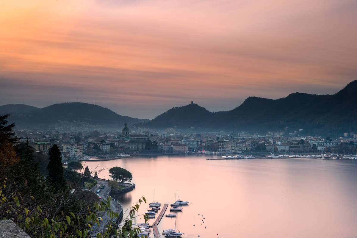 Alba a Como