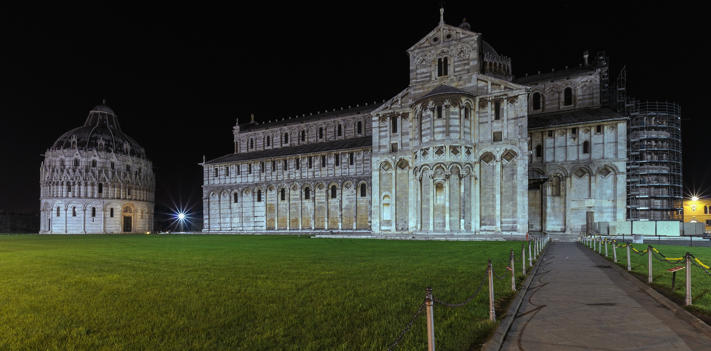 Piazza dei Miracoli - Pisa