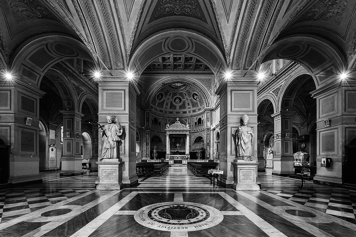 San Lorenzo in Damaso b / n