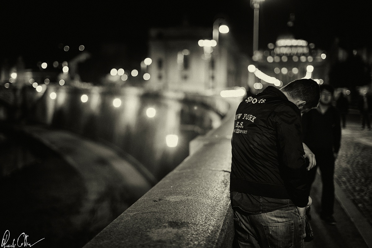 Hugs and kisses from the capital