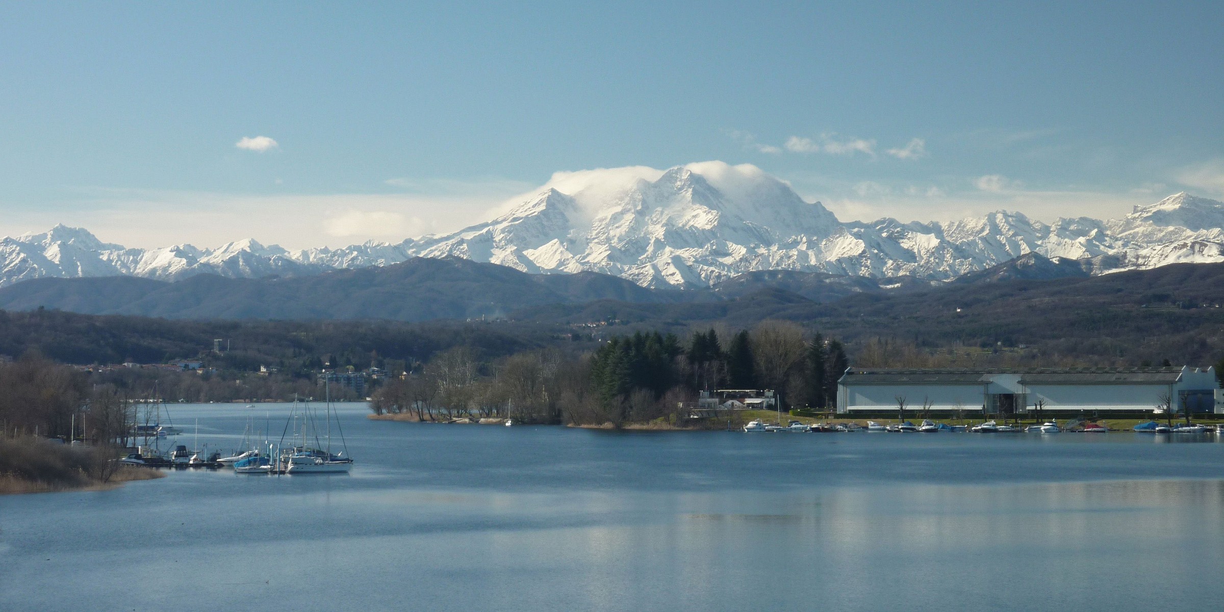 Formazione di nubi per condensazione sul Monte Rosa