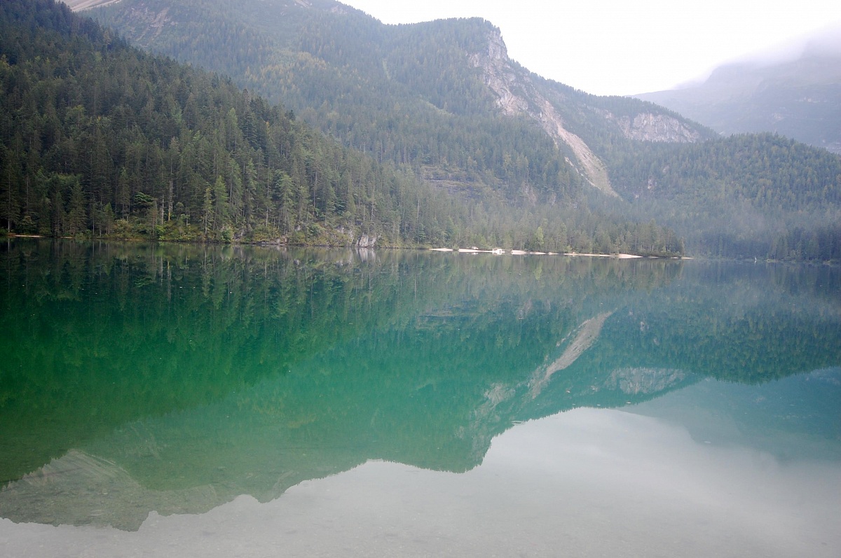Autumn at Lake Tovel