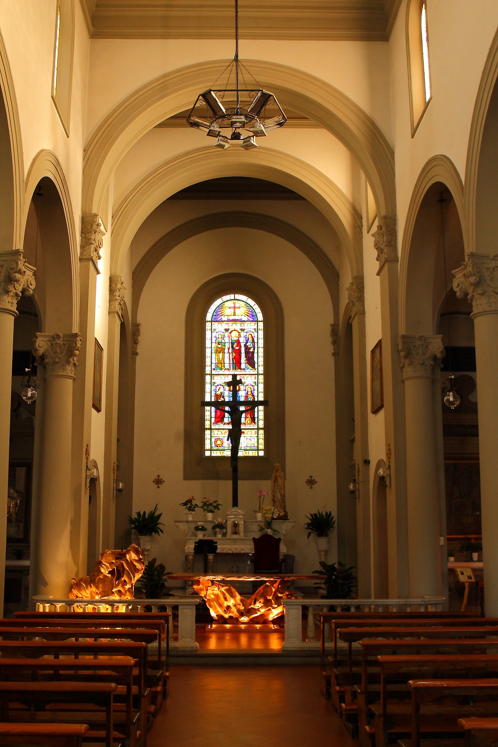 Church of the Holy Cross (win)