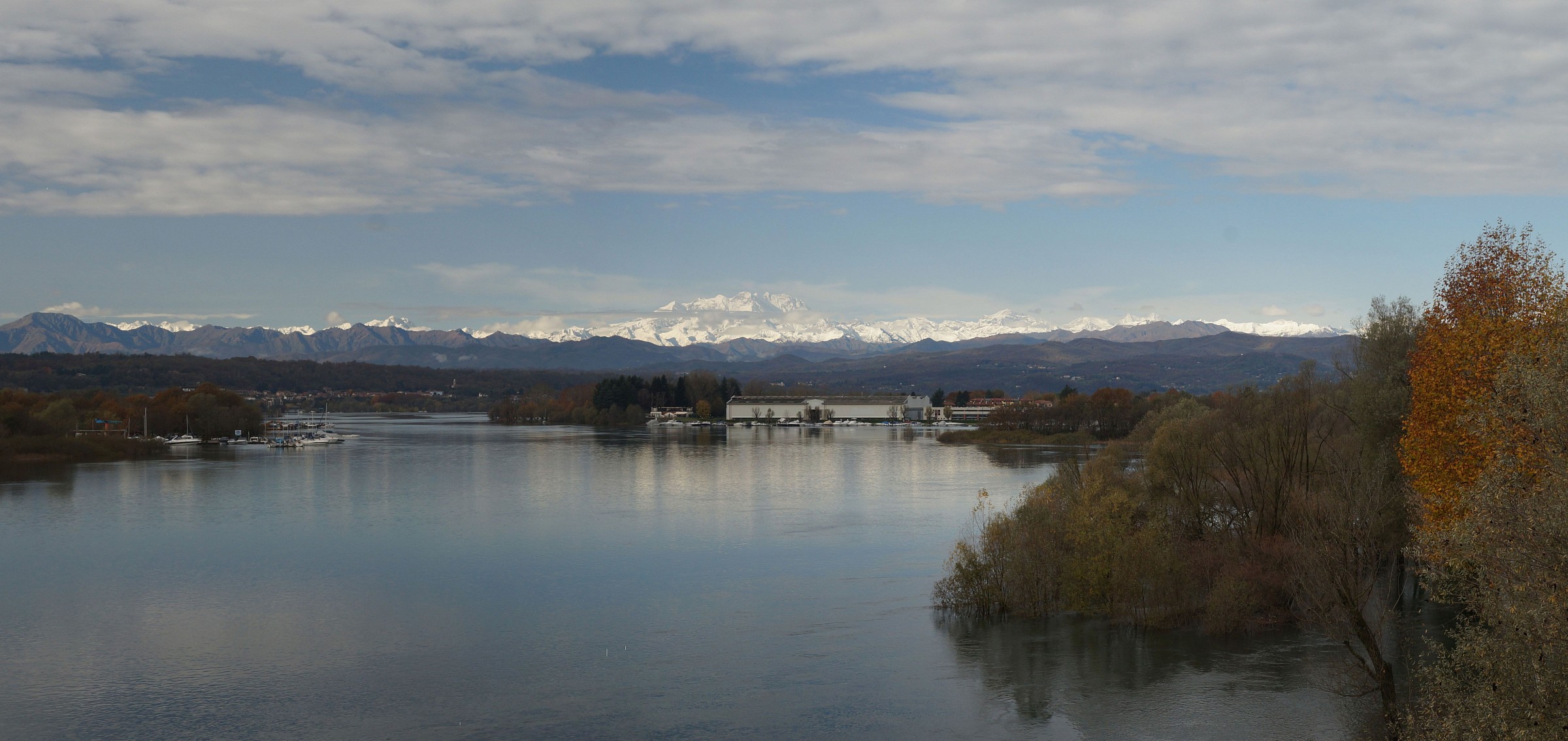 Tarda mattinata di novembre con esondazione - 1