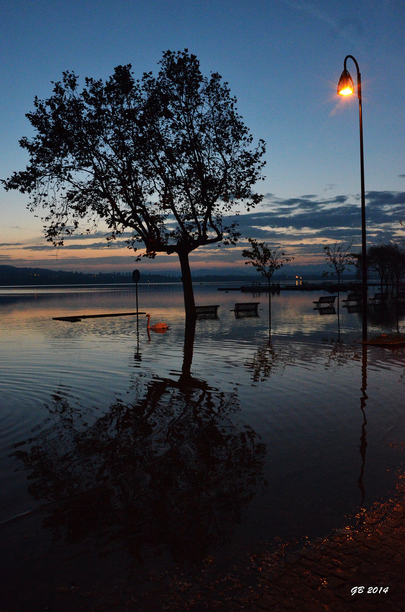 tramonto al Lago di Varese