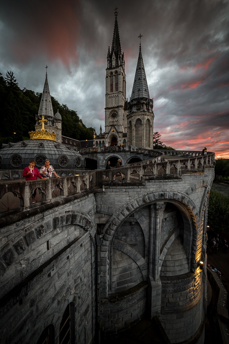 Fedeli al Santuario Nostra Signora di Lourdes