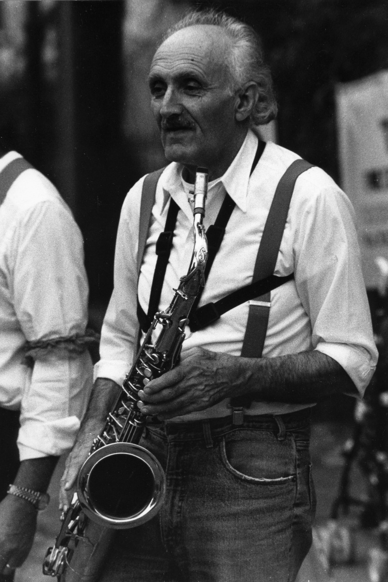 The passion and love for the folk & Jazz