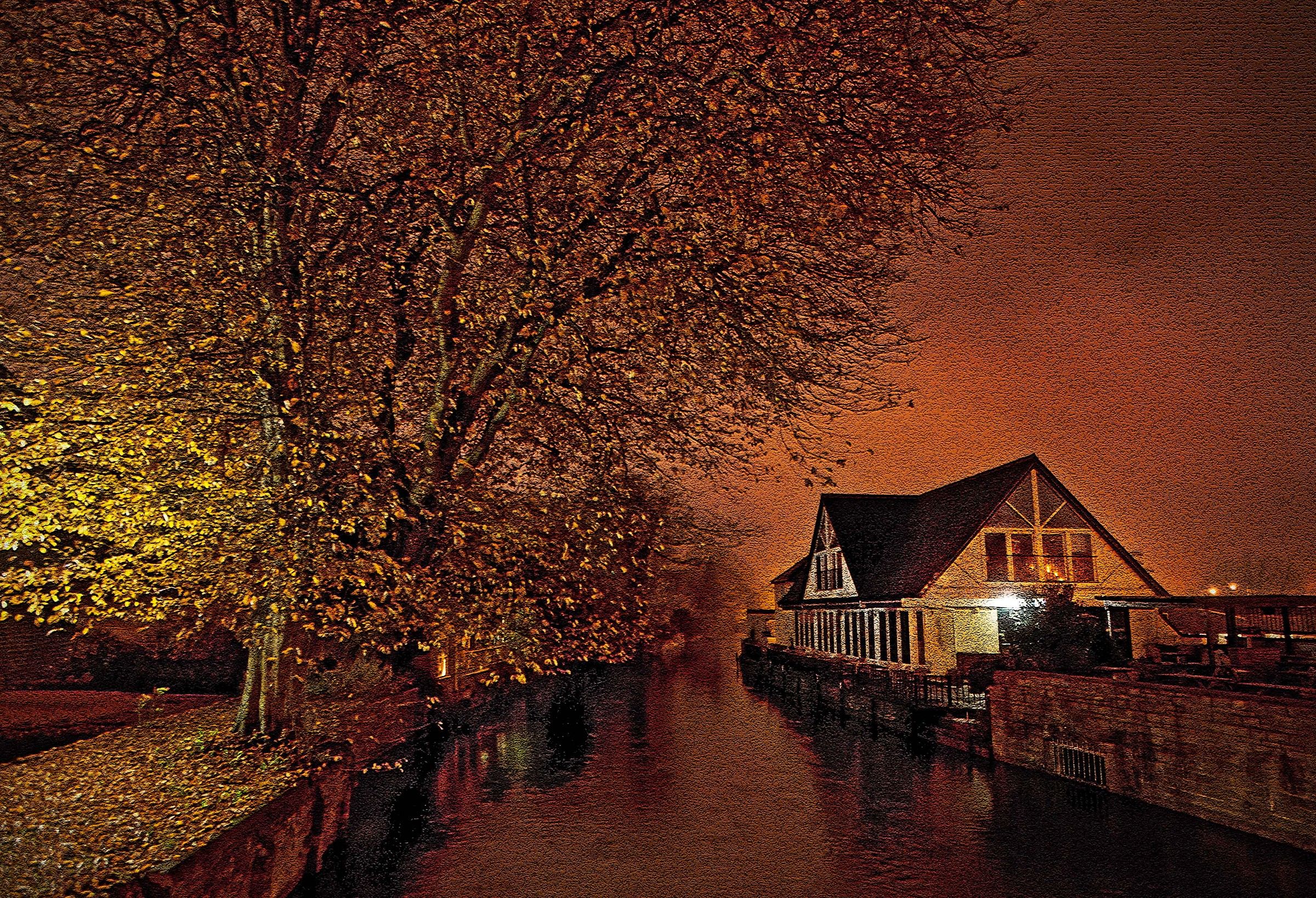The Boathouse - at Night