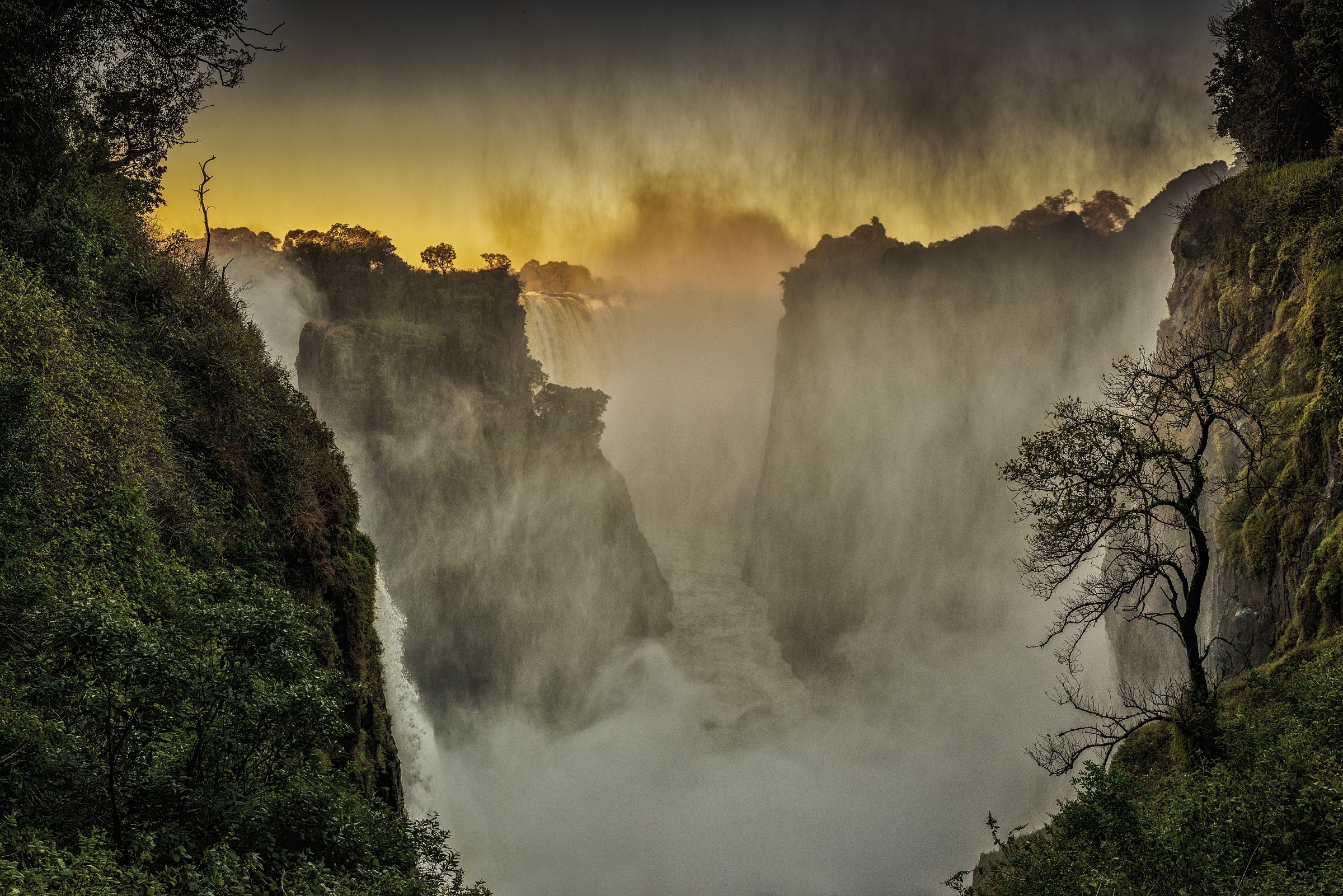 The Smoke That Thunders