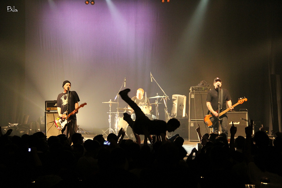 The Queers in concerto