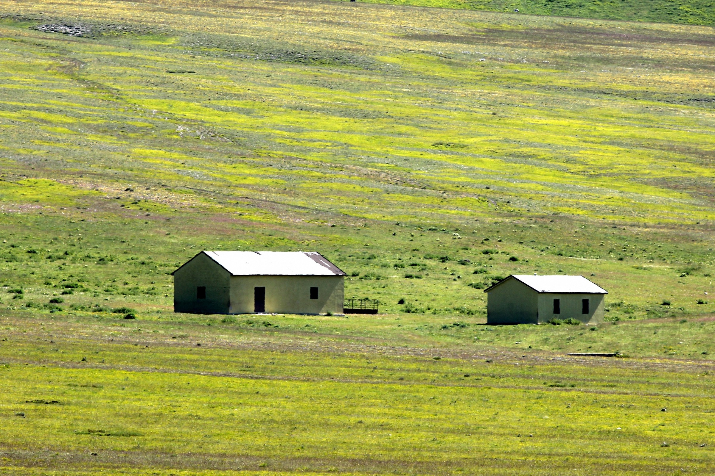 Campo Imperatore shepherd shelters
