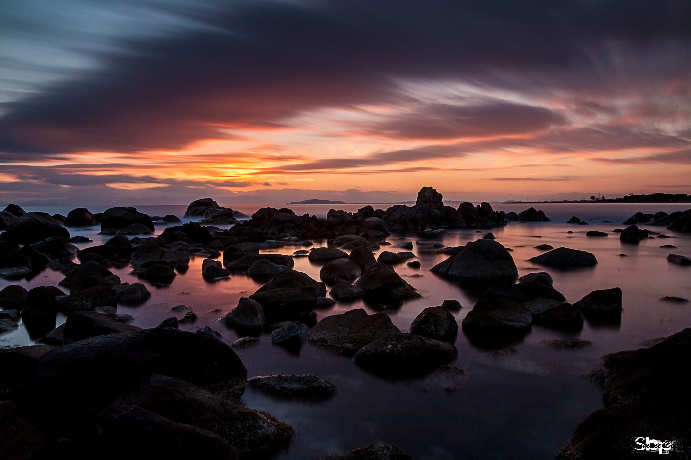 Tramonto sulle scogliere di Is Mortorius