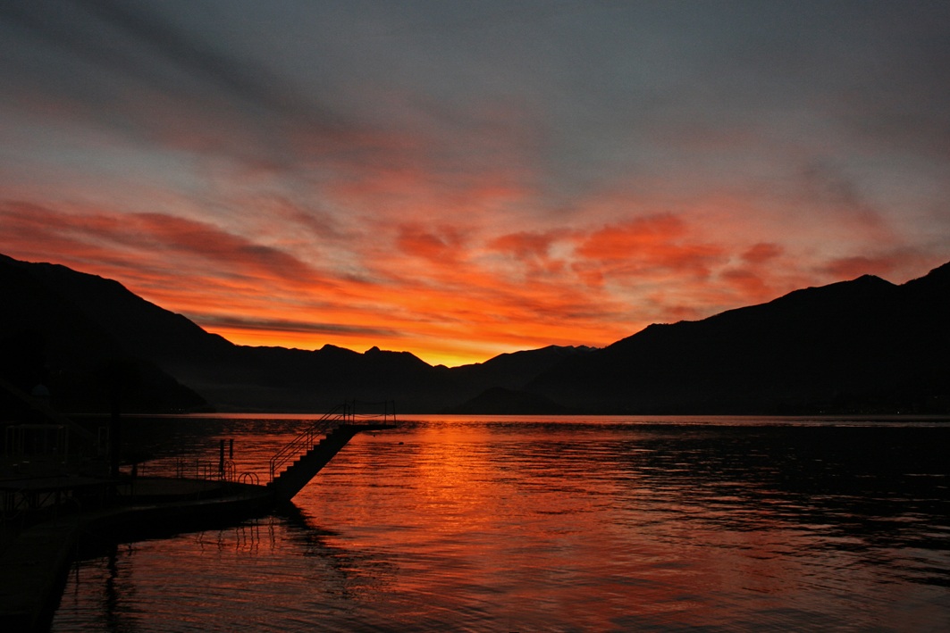 ..tramonto sul lago..
