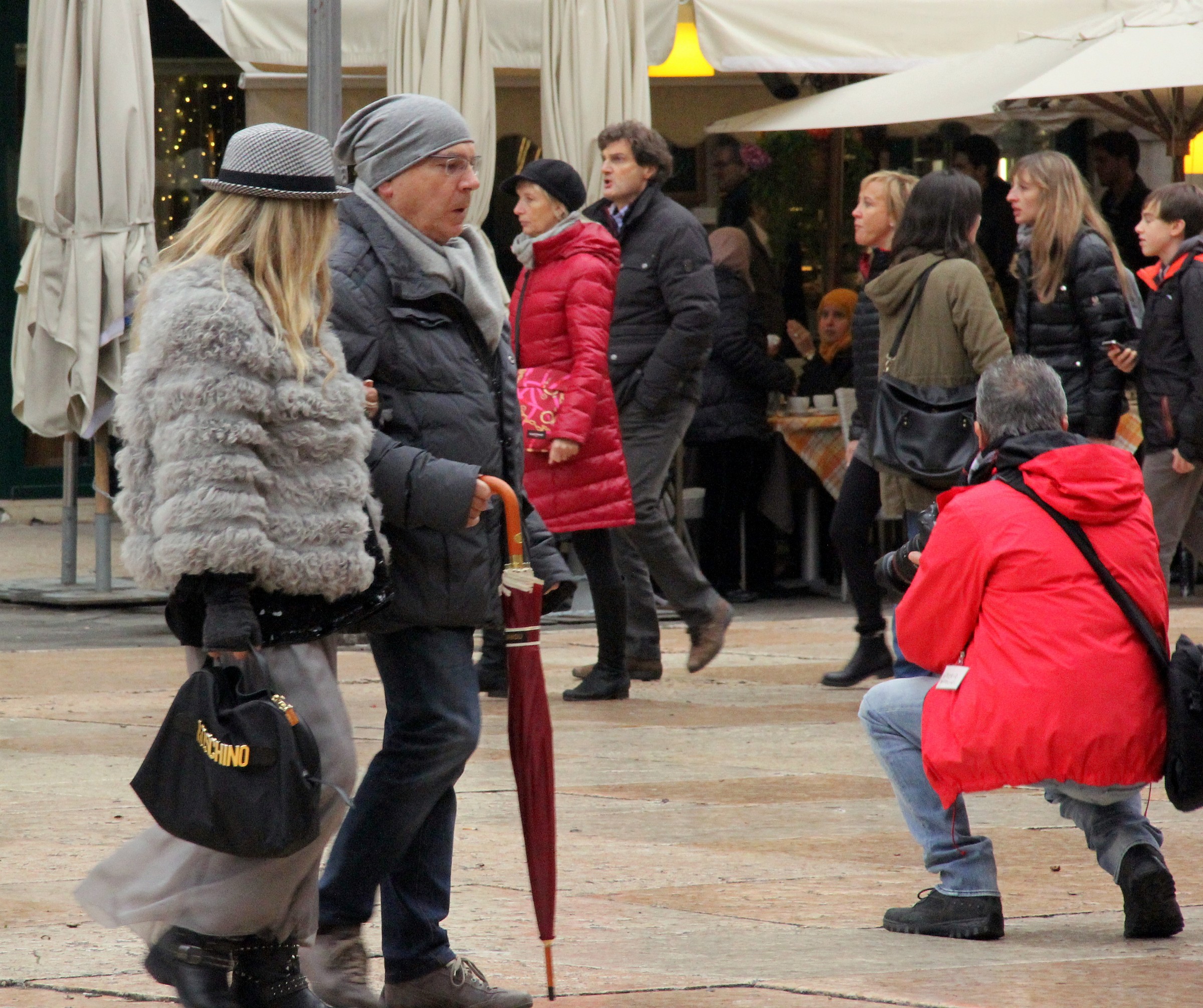 To walk a photographer tip