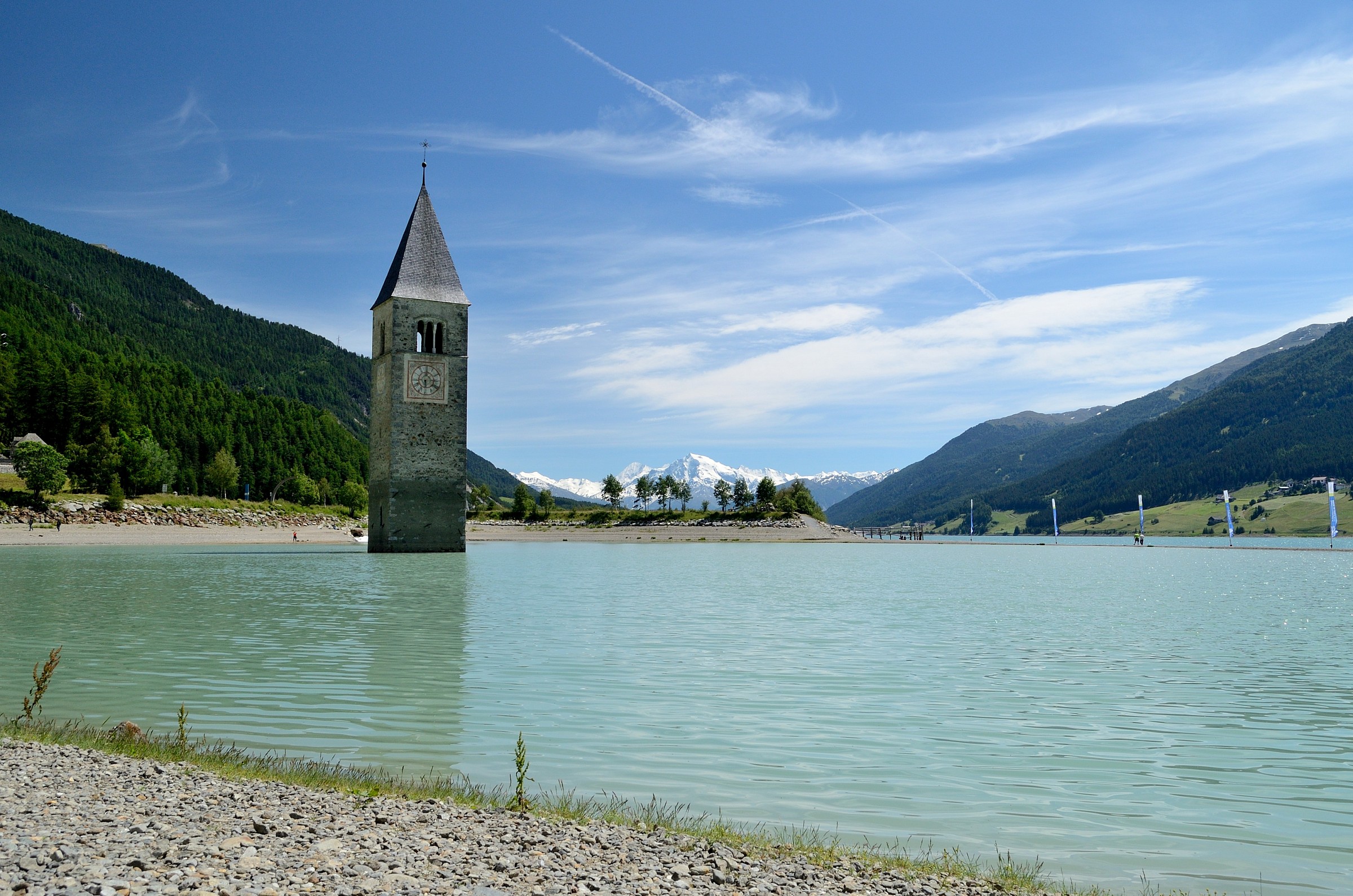 Curon Venosta, Campanile nel lago