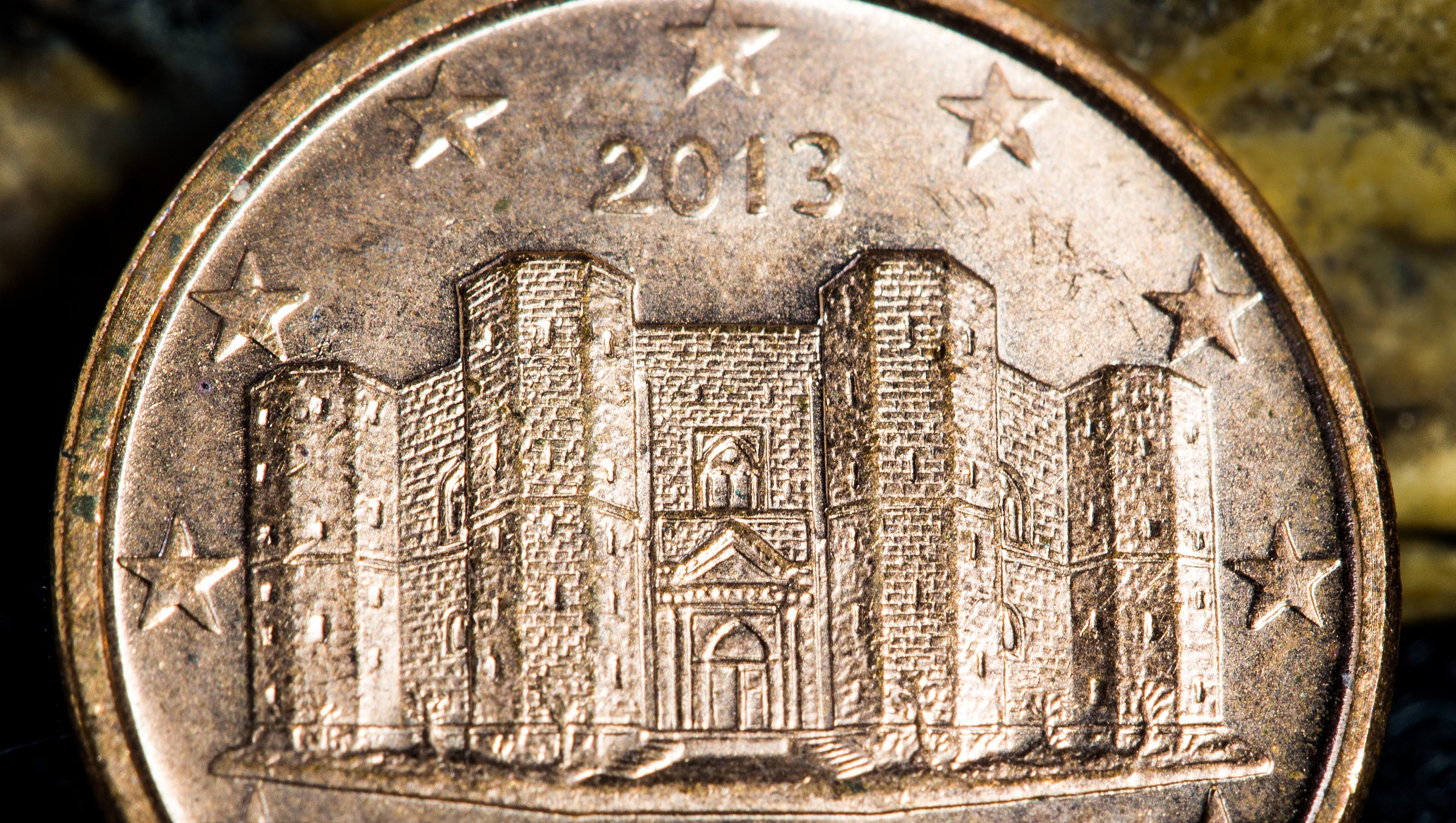 The sky over Castel del Monte