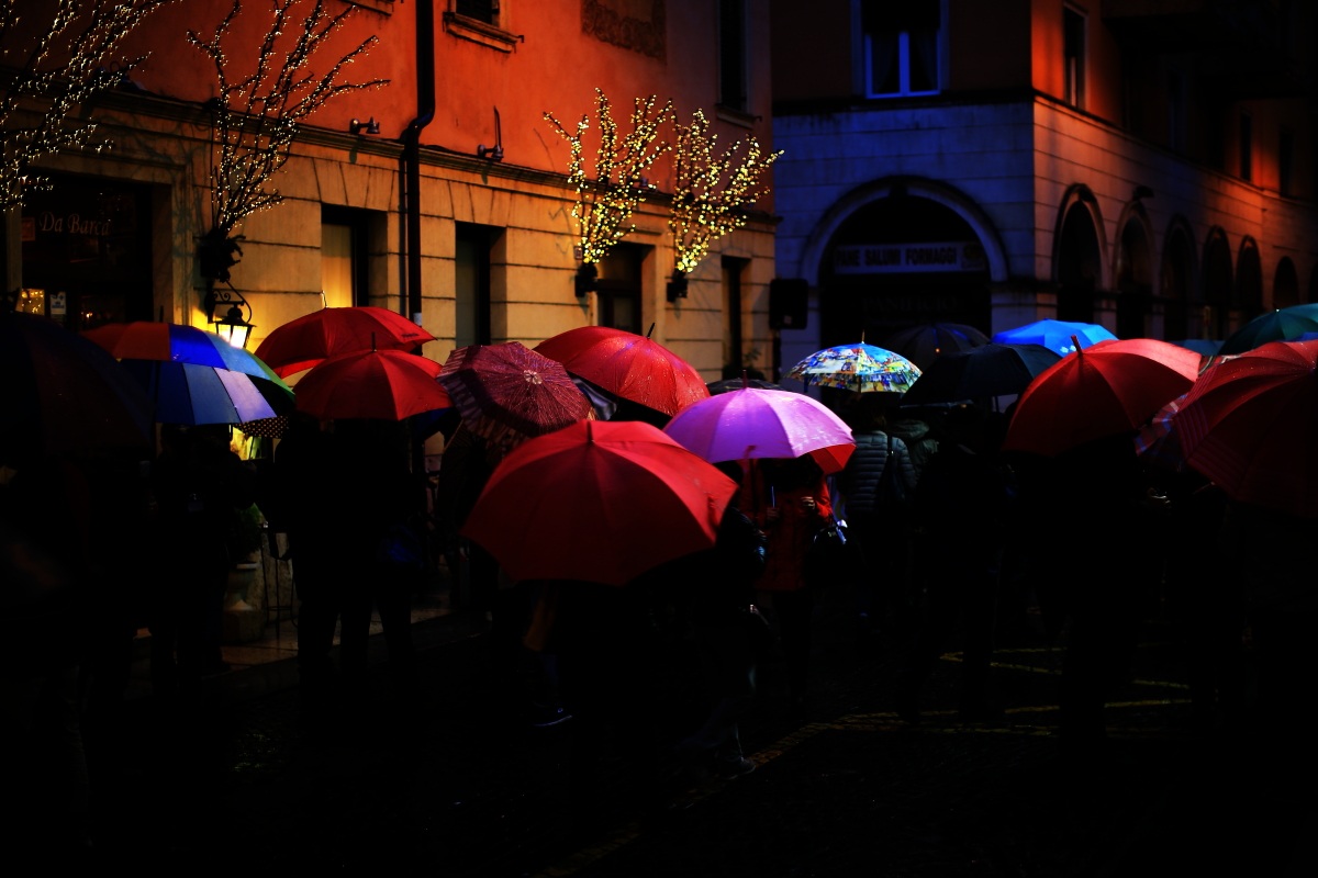 Goodbye ... under the rain